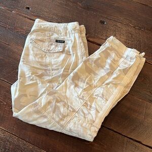Sanctuary size 27 crop camo cargo pants many pockets & details, excellent cond